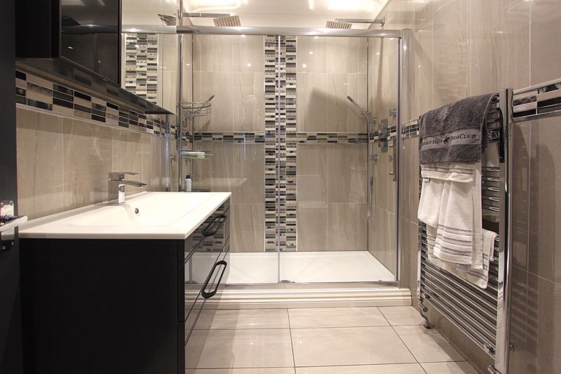 Bed 1 En-Suite Shower Room